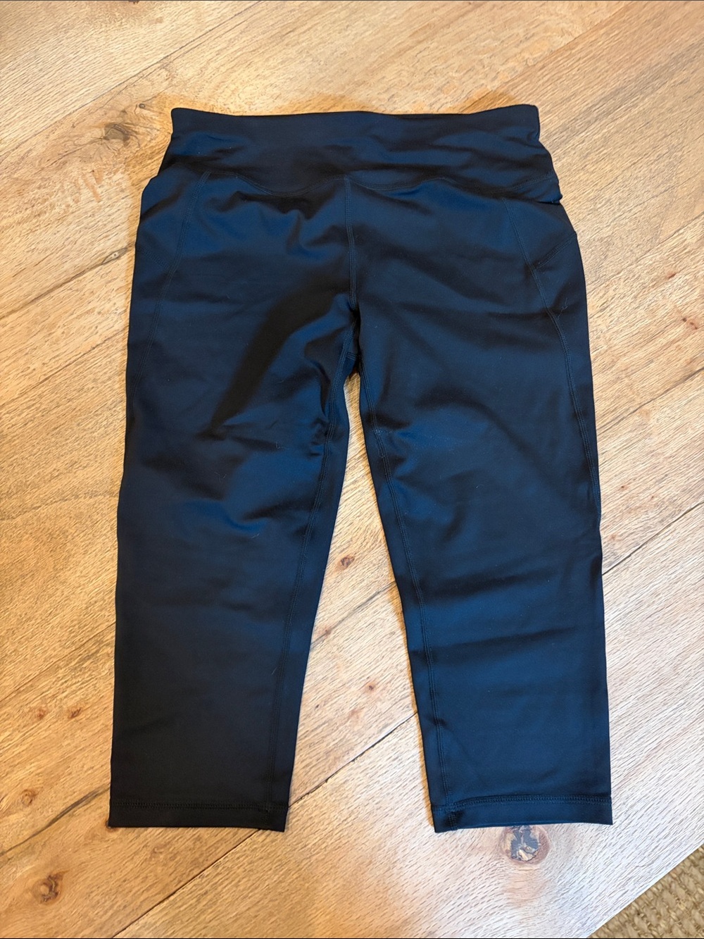Sweaty Betty Black Capri Leggings
